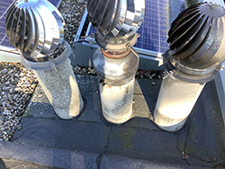 Dak inspectie van appartementen